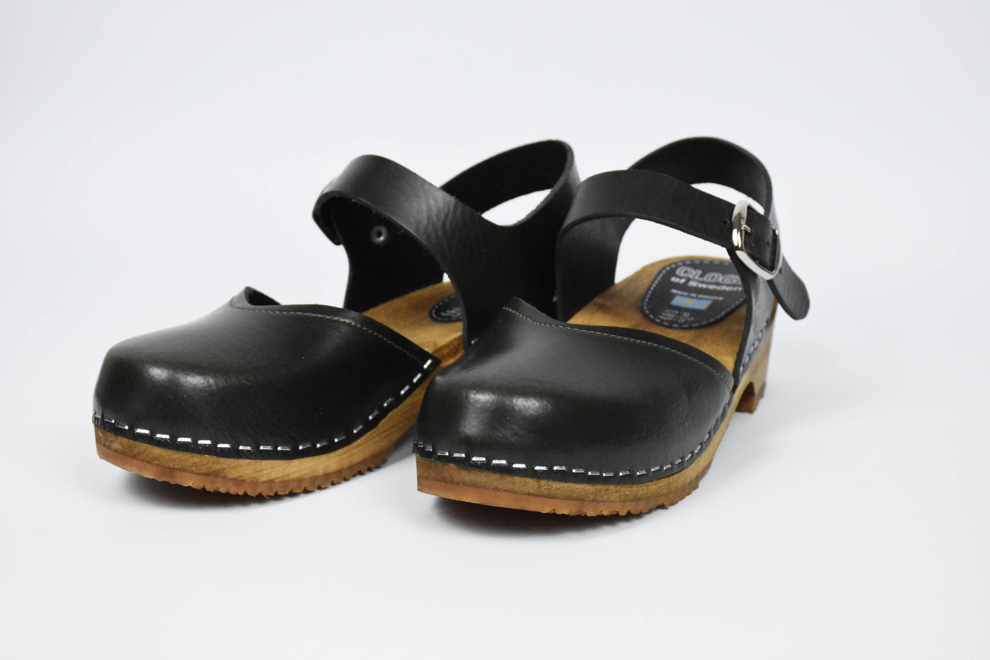 Olivgruener Elsa Clog (Olive) - Vorderansicht