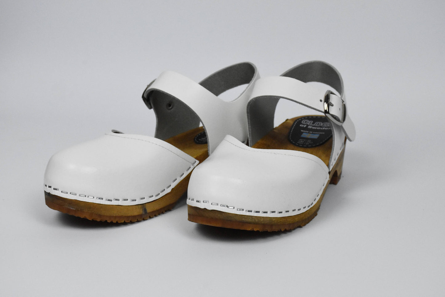 Weißer Elsa Clog (White) - Vorderansicht